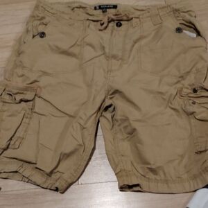 Coupe cargo shorts